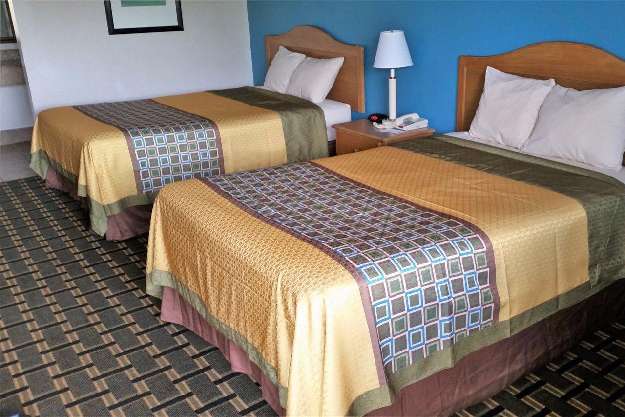 Americas Best Value Inn Elizabethtown Buitenkant foto