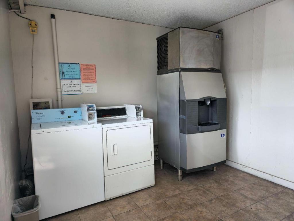 Americas Best Value Inn Elizabethtown Buitenkant foto