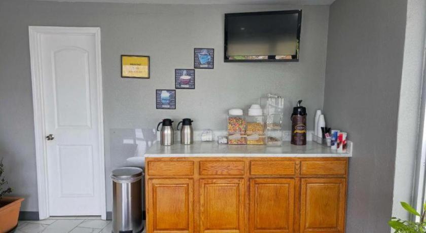 Americas Best Value Inn Elizabethtown Buitenkant foto